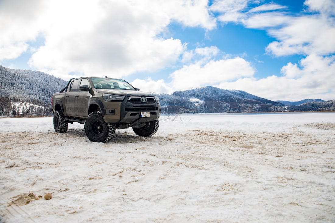 Essential Tips for Maintaining Your Vehicle’s Performance Year-Round Image 2