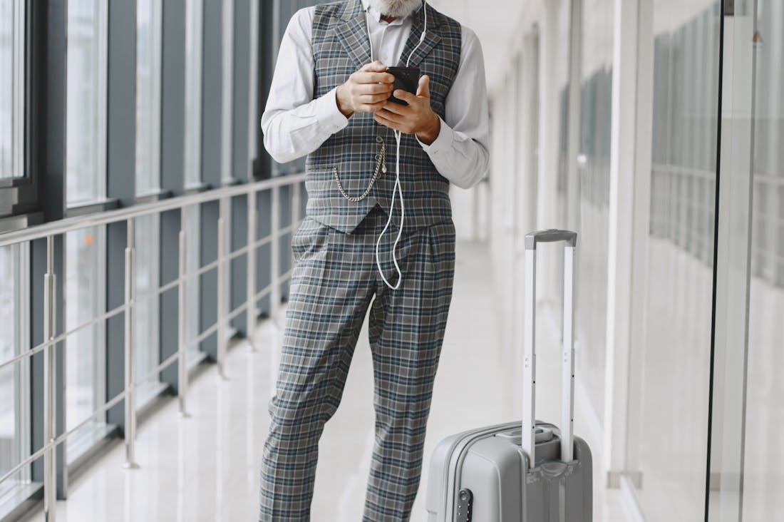 Innovative Gadgets Transforming Travel Experiences Today Image 1