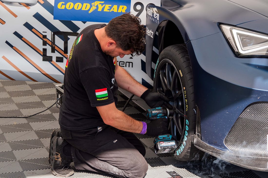 Transforming Auto Maintenance with Modern Technology Image 2