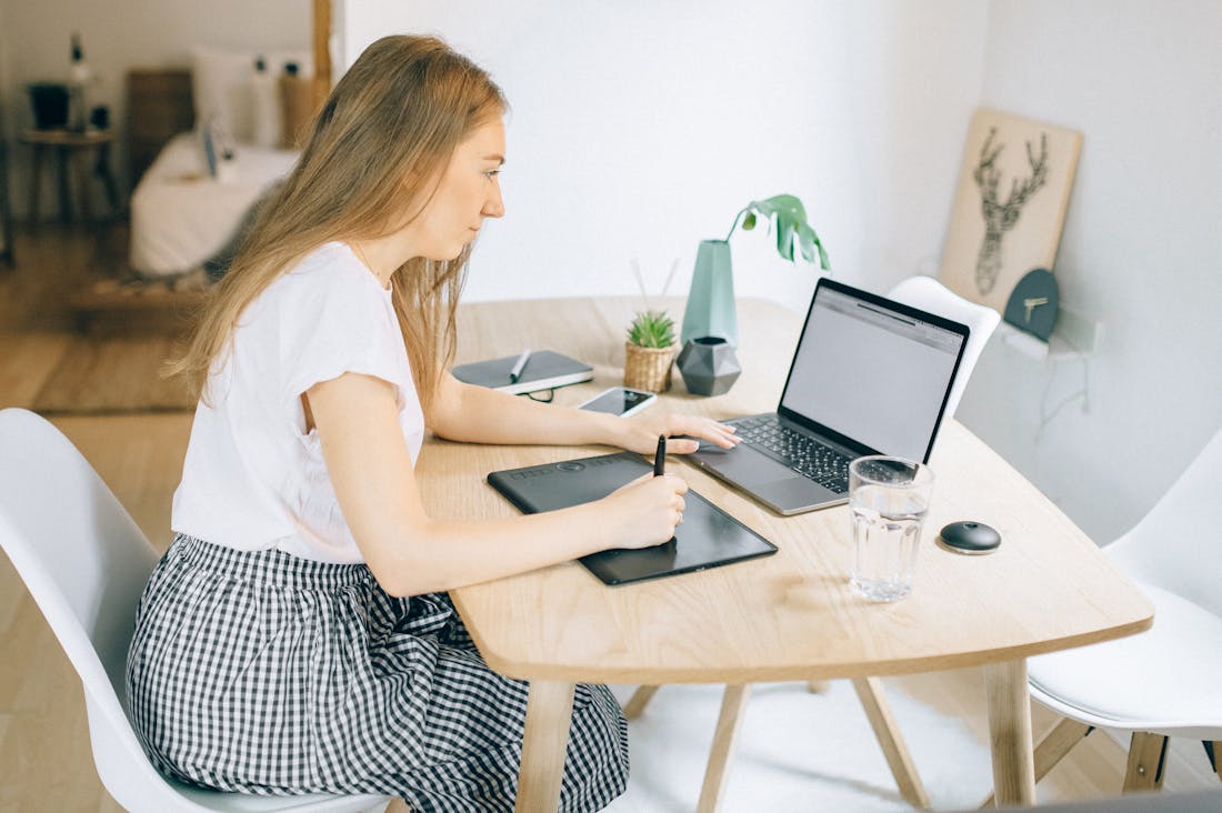 Essential Tech Products for Enhancing Productivity at Work Image 3