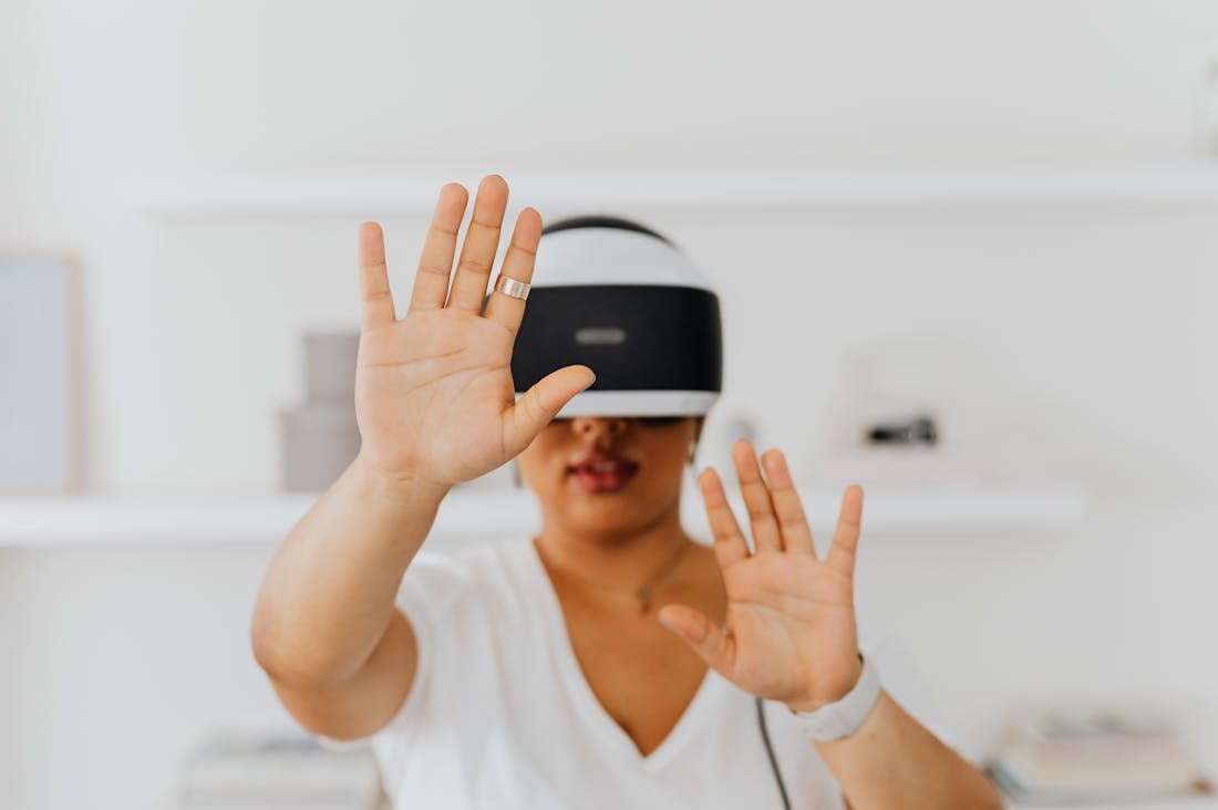 Innovative Tech Gadgets Reshaping Everyday Productivity and Home Life Image 1