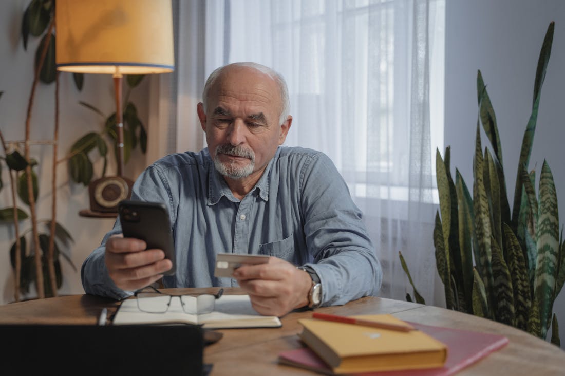 Guiding Principles for Smart Tech Investments in Personal Finance Image 3