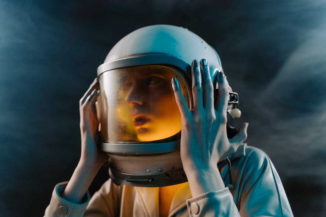 Innovative Tech Gadgets that Enhance Travel Experience in 2023 Image 2