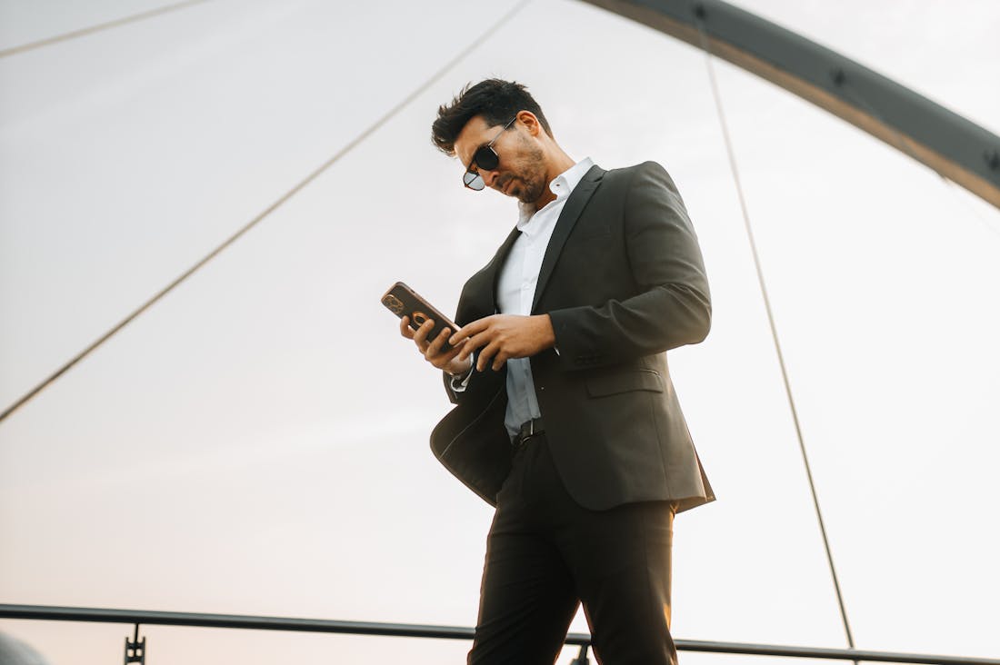 Navigating Technology Trends Shaping Our Everyday Lives Image 2