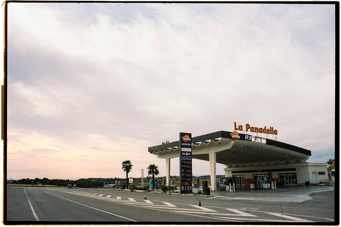 Reducing Your Carbon Footprint with Smart Driving Habits and Eco-Friendly Vehicles Image 2
