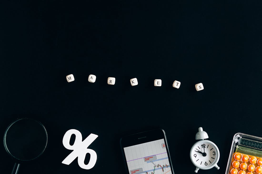 Modern Finance Tips for Smart Budgeting and Saving Practices Image 2