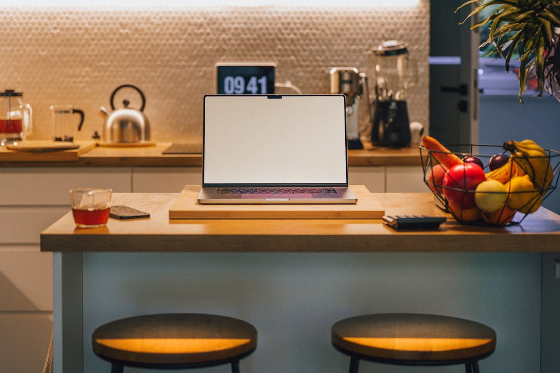 Innovative Tech Gadgets Transforming Daily Routines Image 1
