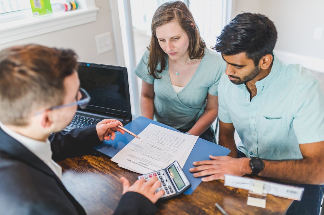 Essential Strategies for Achieving Financial Independence Early Image 2