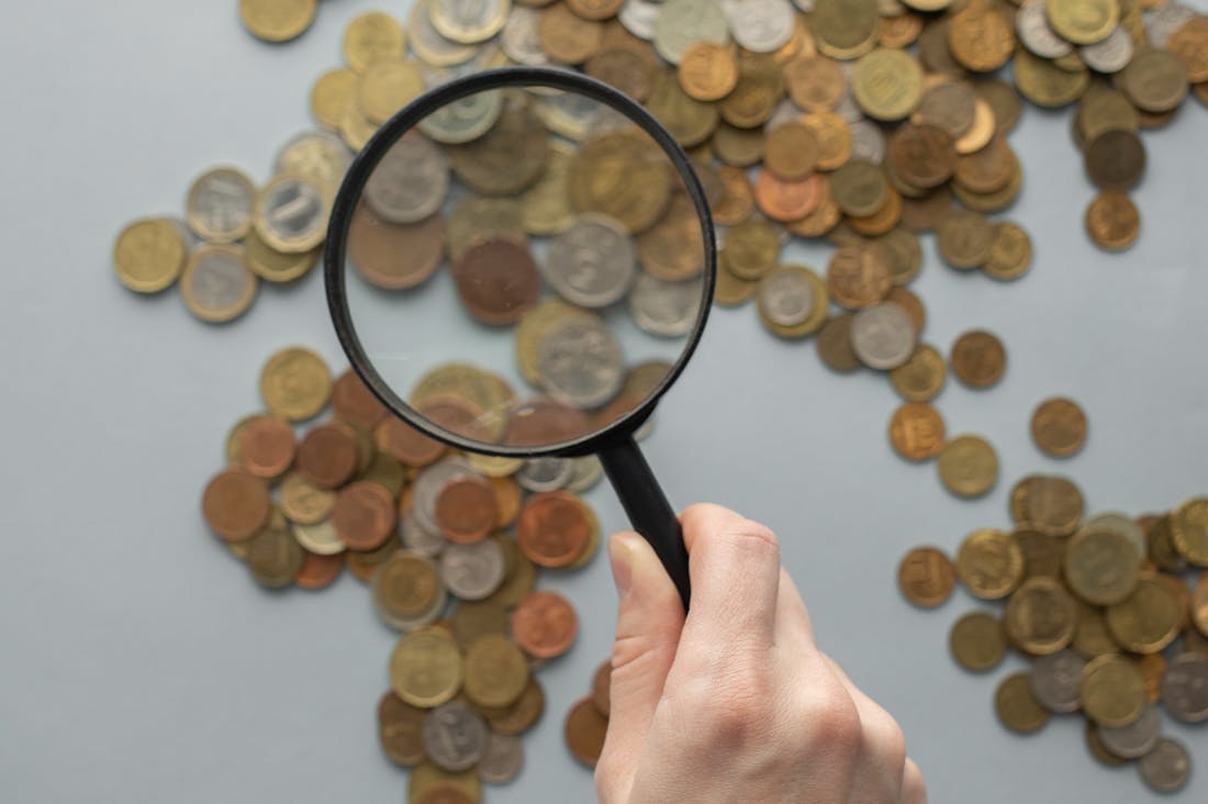 Essential Tips for Traveling Smart Without Breaking the Bank Image 1