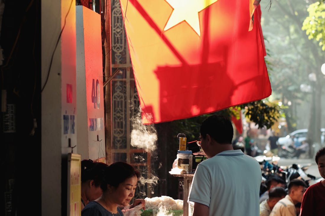 Traveling on a Budget: Tips for Enriching Experiences Image 2