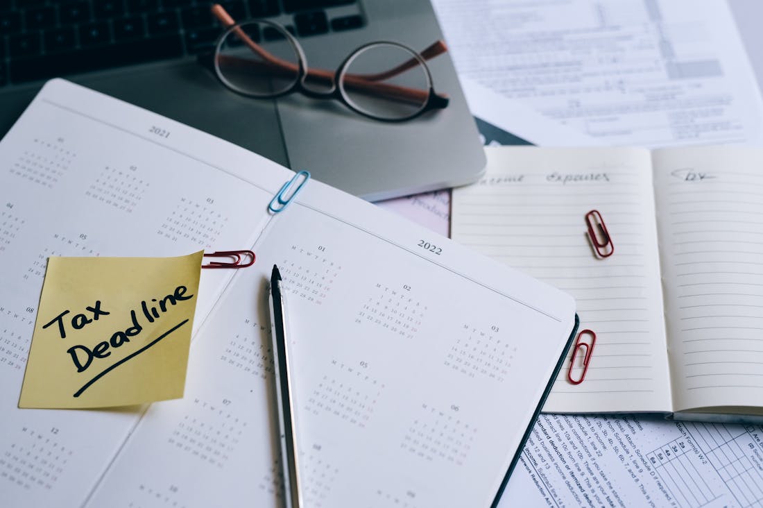 Savvy Budgeting Tips for Managing Personal Finances and Achieving Goals Image 1