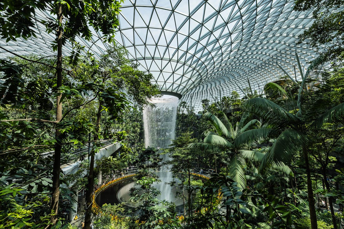 Innovative Travel Trends Redefining Vacations in Modern Times Image 2