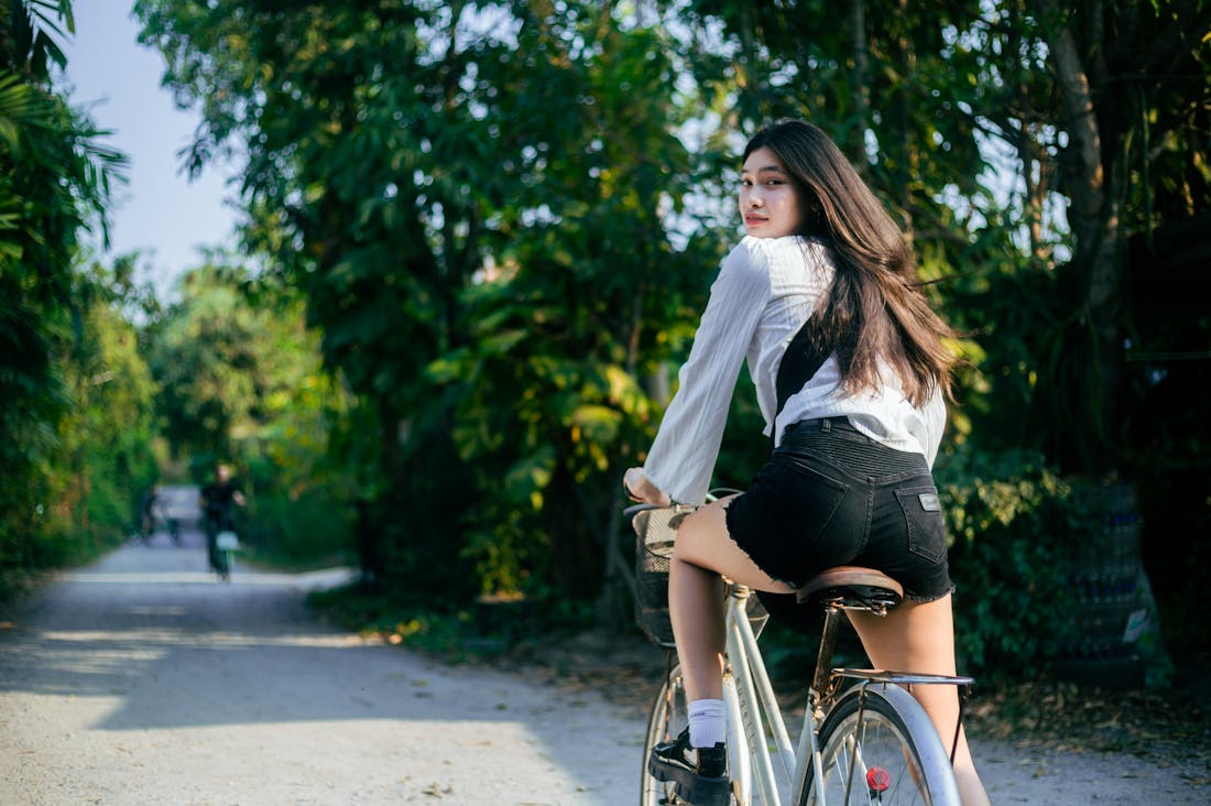 Traveling Sustainably: Responsible Practices for the Modern Explorer Image 1