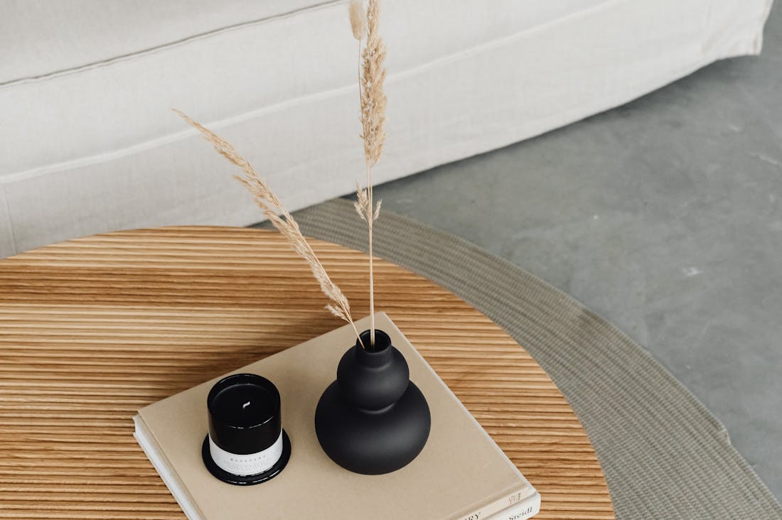 Crafting a Modern Lifestyle: Balancing Minimalism and Comfort Image 3
