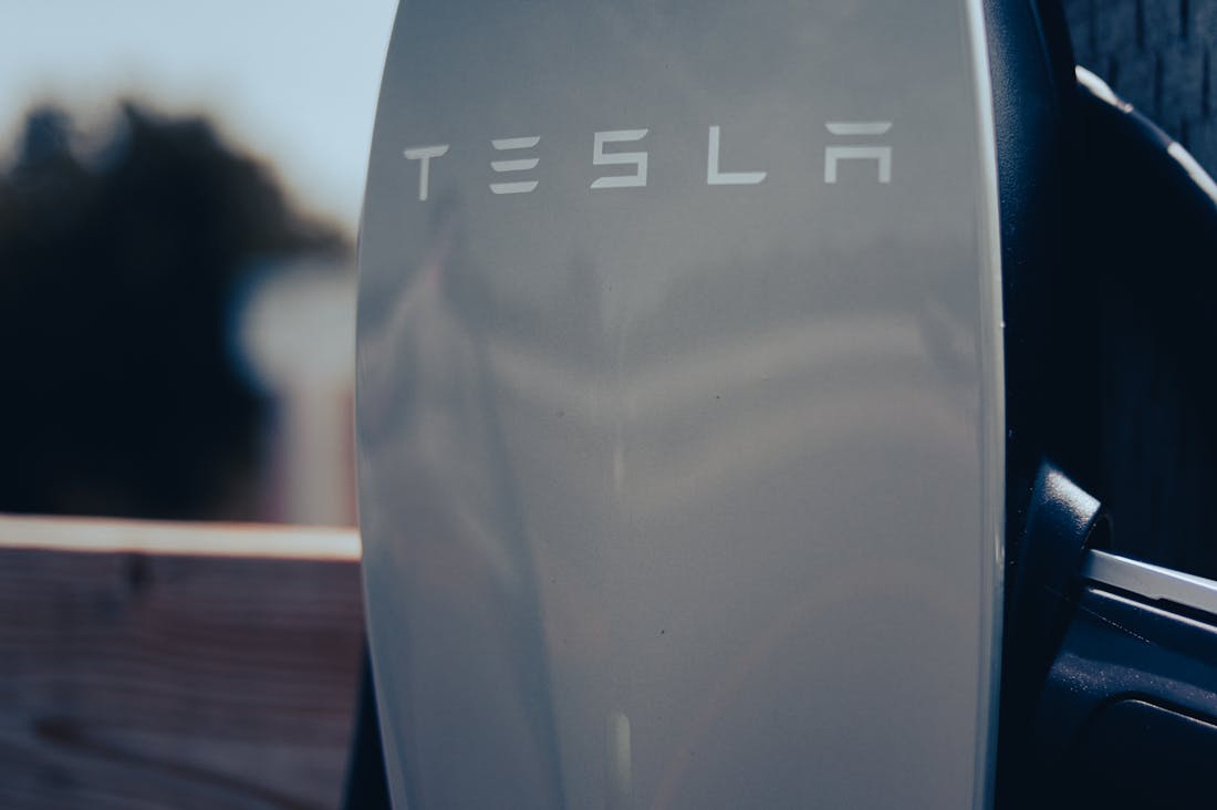 Electric Vehicles Revolutionizing Transportation and Eco-conscious Living Image 1