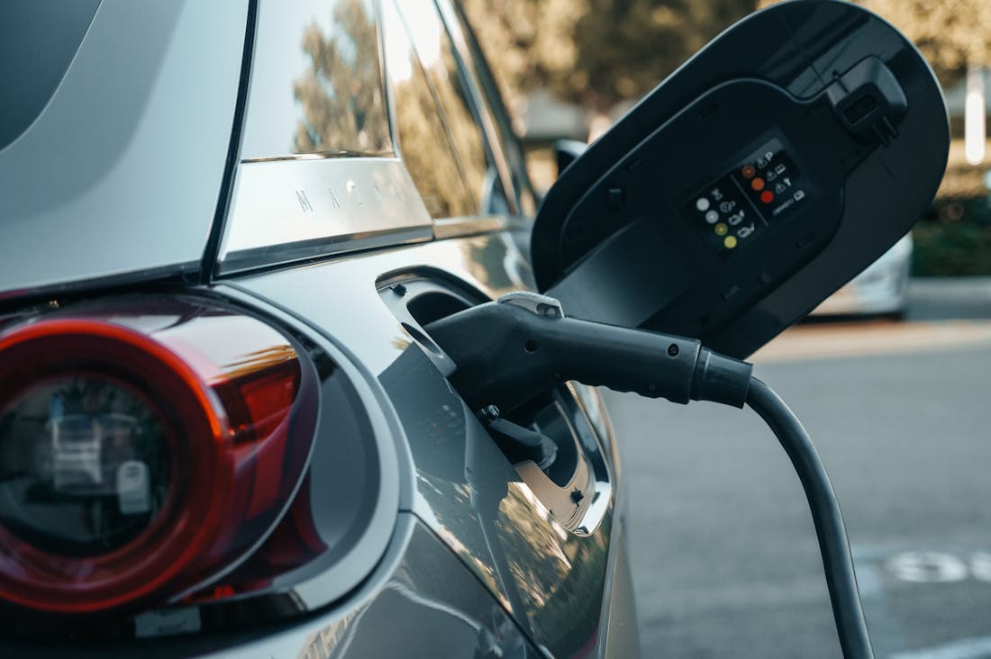 Exciting Trends in Electric Vehicle Technology You Should Know Image 1