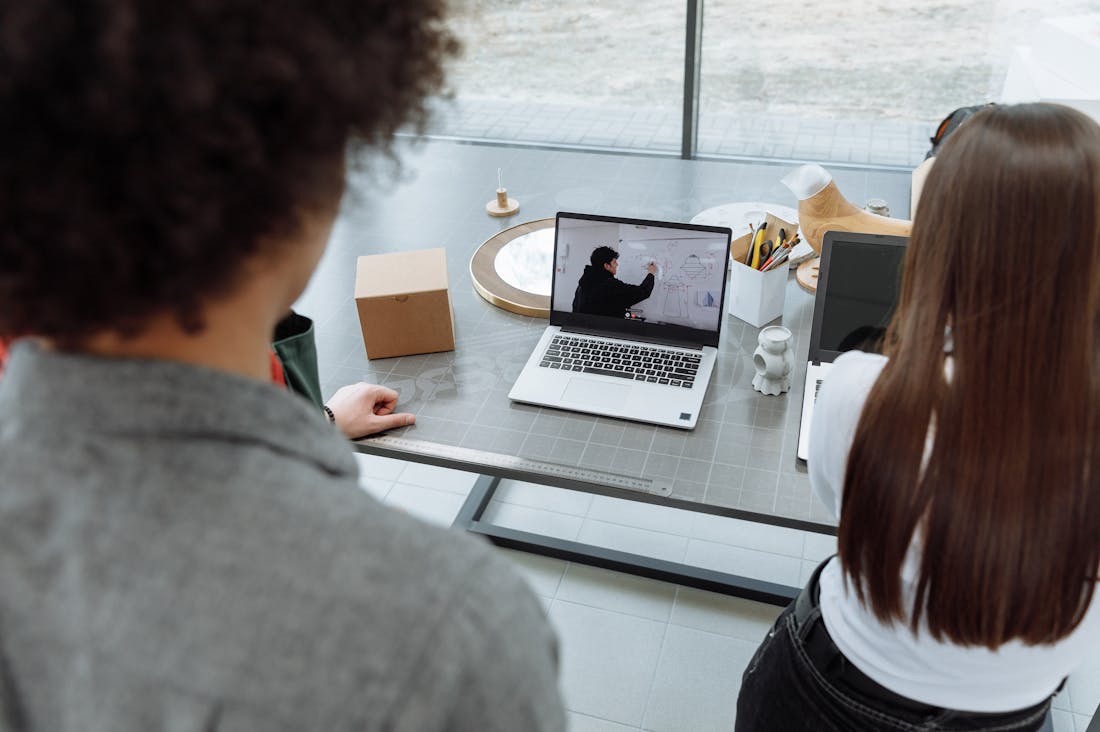 Latest Trends in Technology Reshaping Everyday Life and Work Image 1