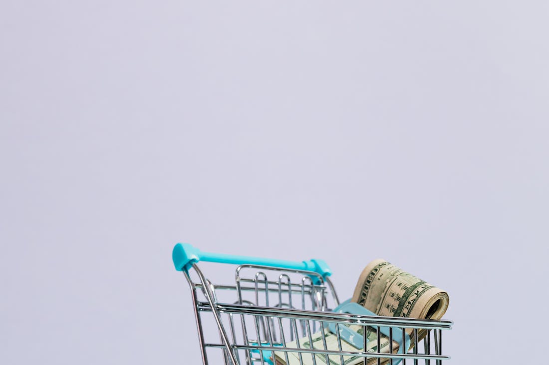 Unconventional Approaches to Saving Money: From Minimalism to Side Gigs Image 1