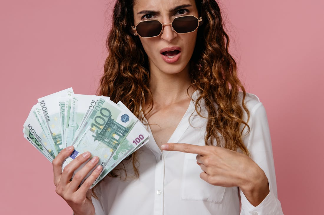 Unconventional Approaches to Saving Money: From Minimalism to Side Gigs Image 3