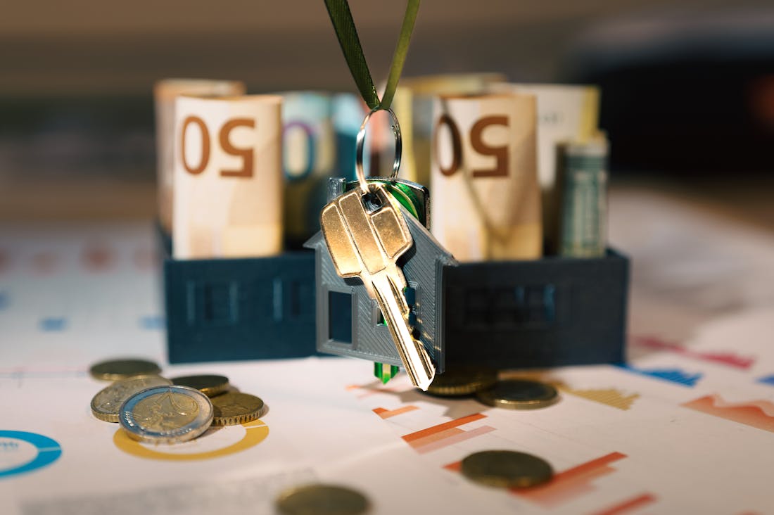 Finance 101: Building a Sustainable Financial Future with Smart Investing Image 2