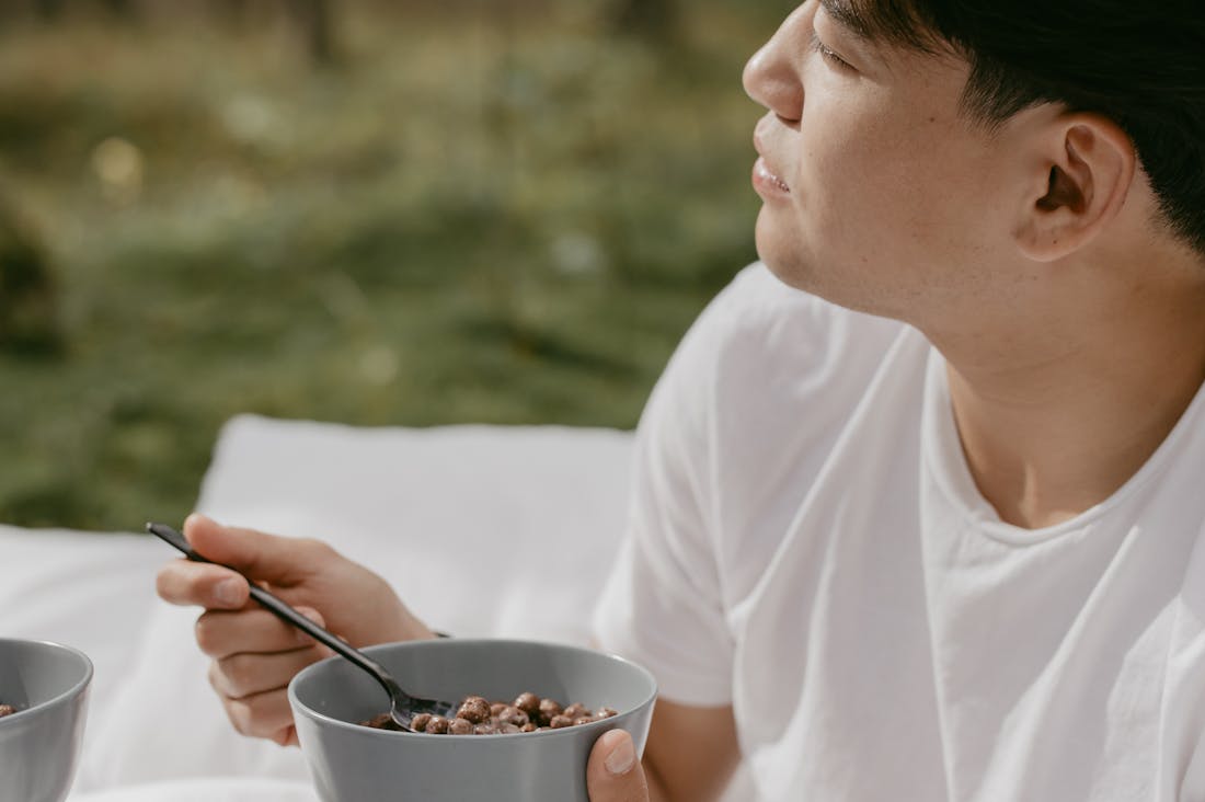 The Art of Mindful Eating: Transforming Your Relationship with Food and Health Image 2