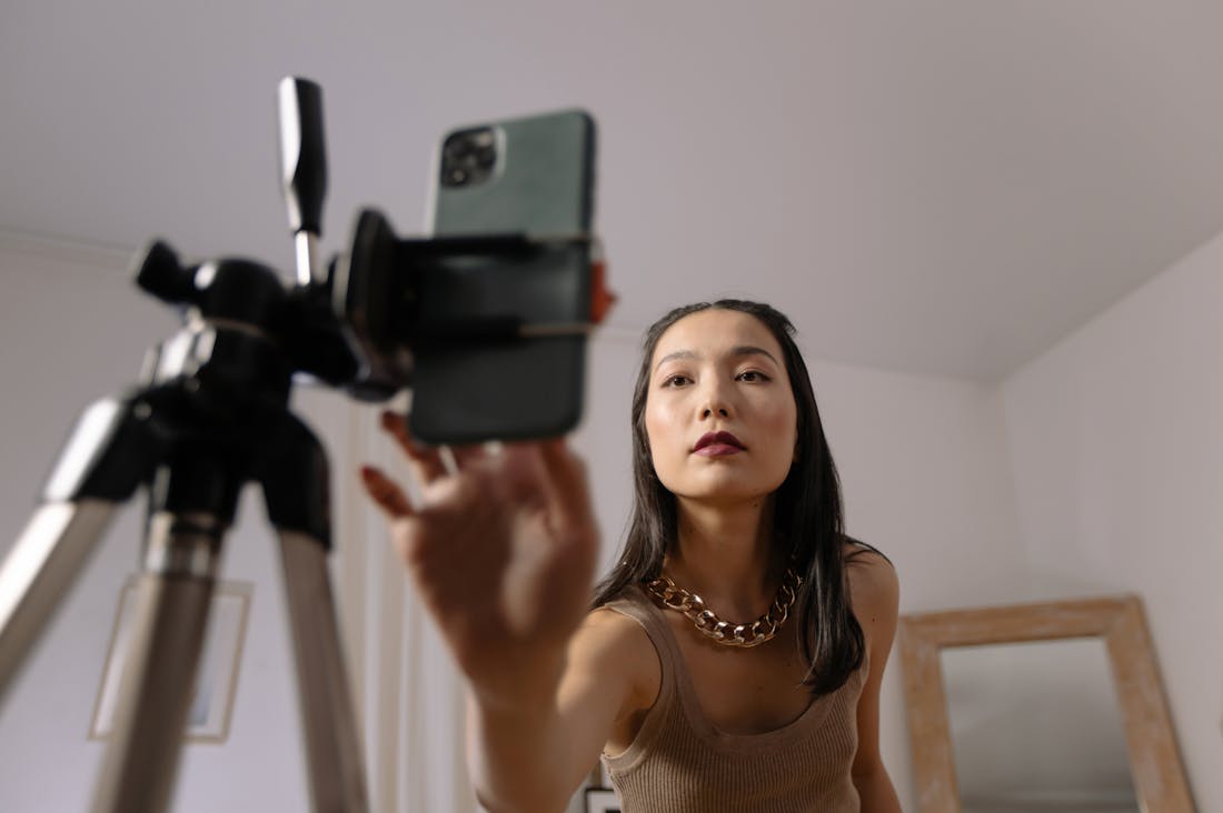 Smart Tech Gadgets Revolutionizing Daily Life Image 1