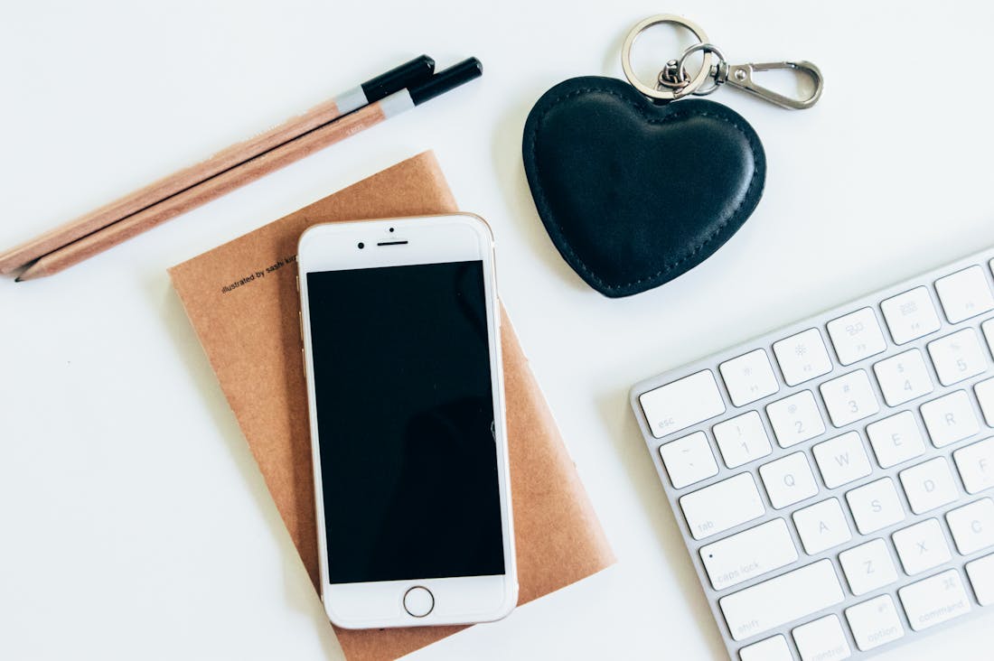 Smart Tech Gadgets to Upgrade Your Home Office Productivity Image 1