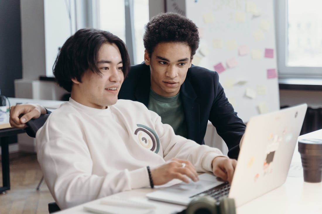 Smart Tech Gadgets to Upgrade Your Home Office Productivity Image 3