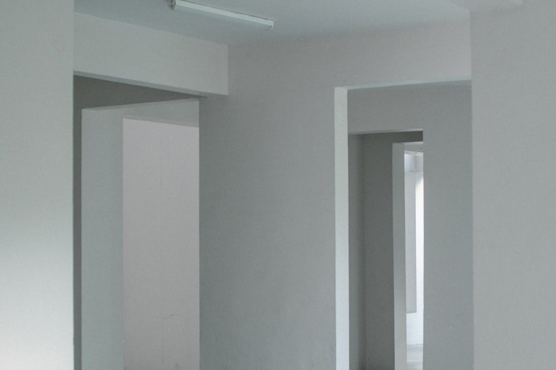 Tips for Crafting a Modern, Minimalist Lifestyle Image 1