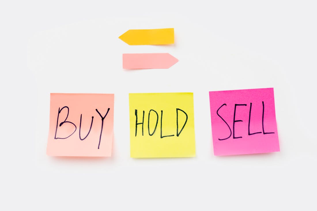 Smart Money Moves: Tips for Millennial Investors in the Digital Age Image 2