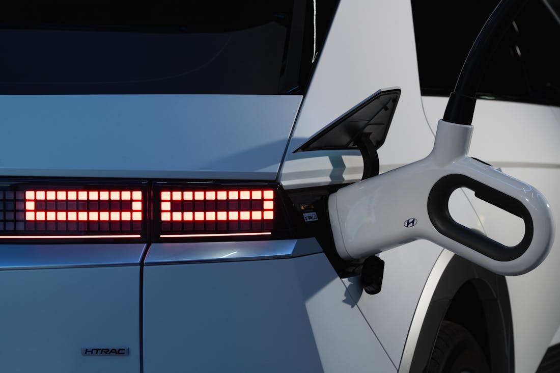 The Evolution of Electric Vehicles and Their Impact on the Automotive Industry Image 2