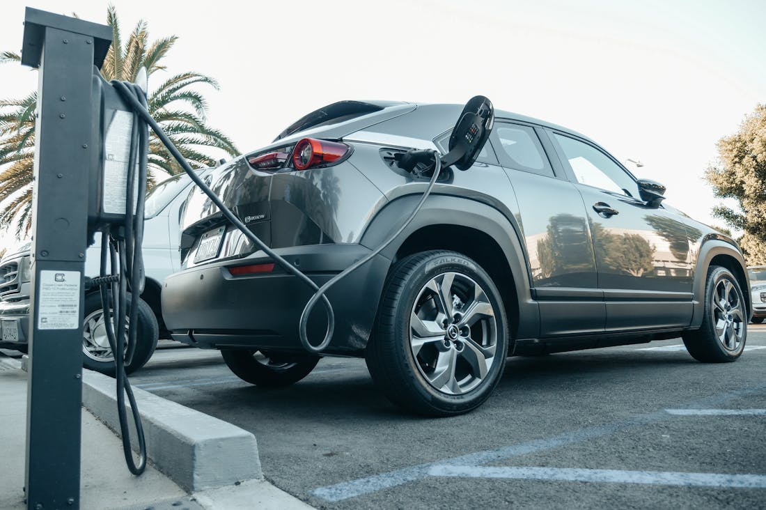 The Evolution of Electric Vehicles: Eco-Friendly Innovations in the Automotive Industry Image 2