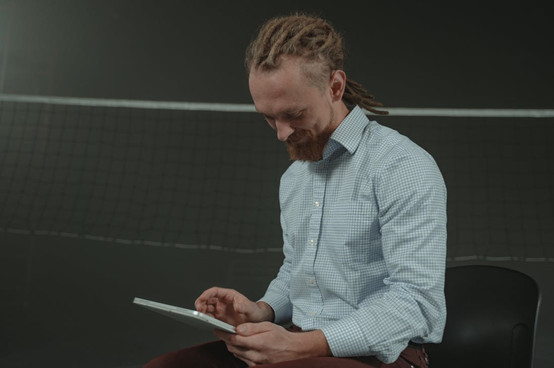 The Impact of Digital Technology on Mental Health: How to Unplug and Reconnect Image 2