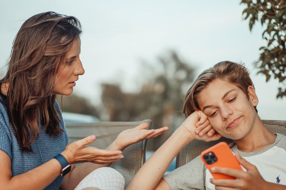 Exploring the Impact of Daily Tech Use on Mental Health and How to Achieve a Healthy Balance Image 1