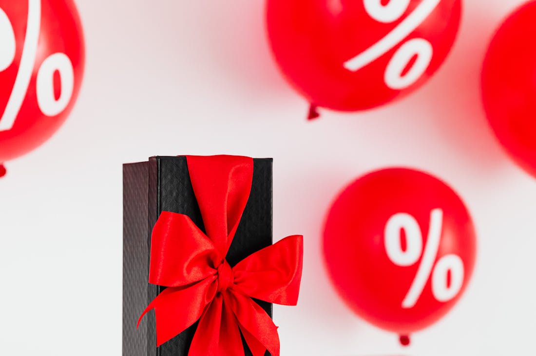 Key Strategies for Saving Money While Shopping Online Image 1
