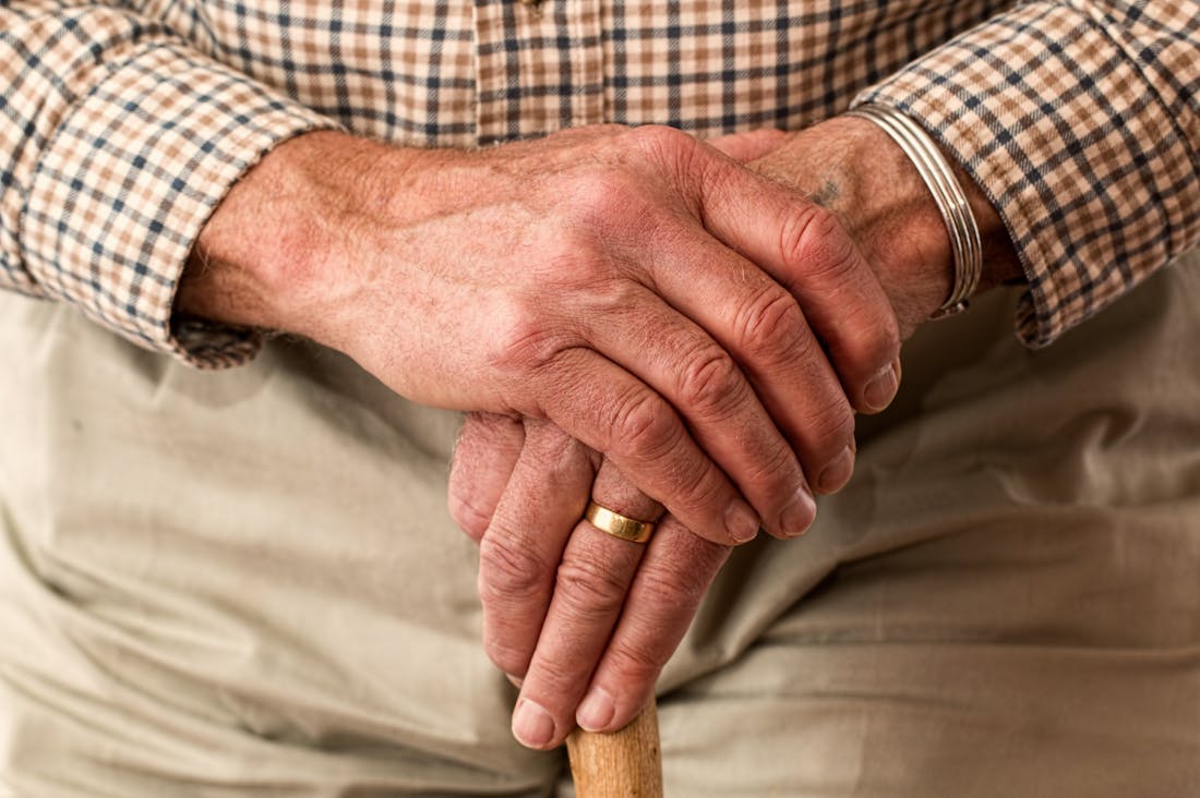 Can We Reverse Aging? The Science Behind Longevity Research