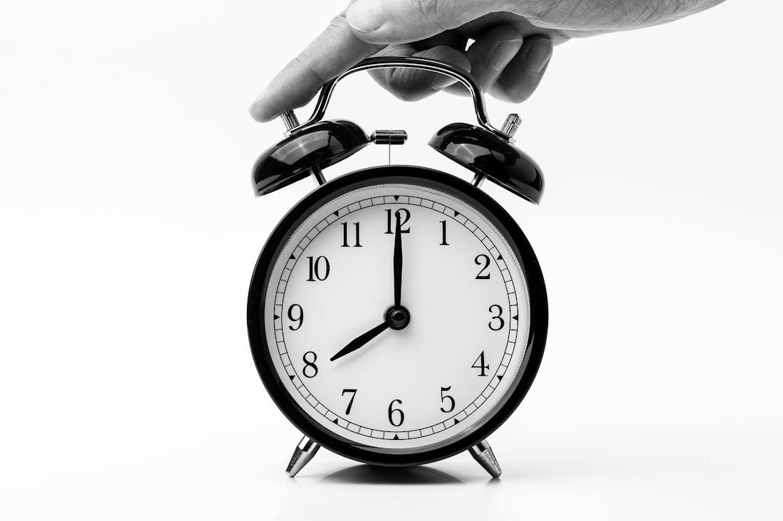 Strategies for Improving Sleep Quality Without Medications Image 3