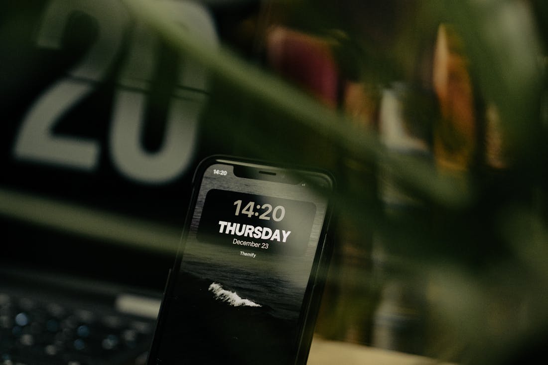 Essential Tech Gadgets for Everyday Life: Making Tasks Easier Image 3