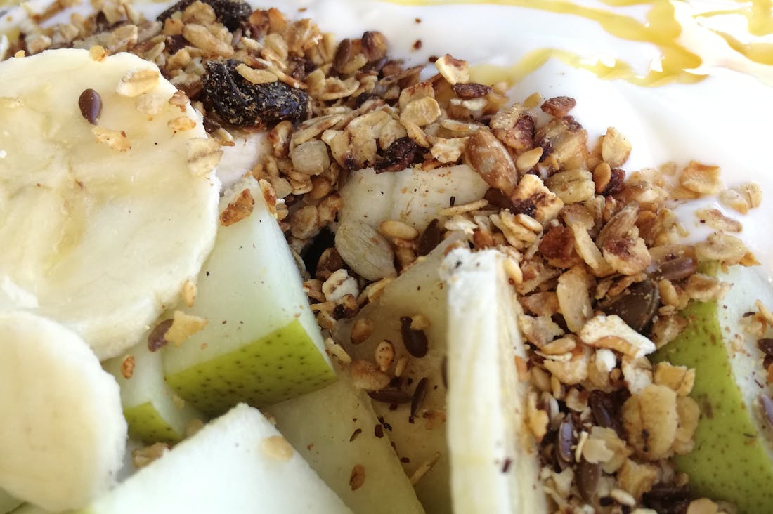 Optimal Nutrition Choices for Busy Professionals: Fueling Your Day with Quick and Healthy Meals Image 3