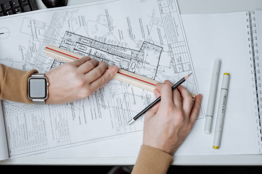Essential Tech Gadgets Every Modern Home Office Needs Image 3