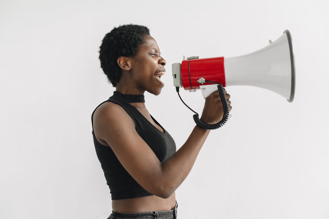 Gaining Confidence in Public Speaking: Techniques and Strategies Image 2