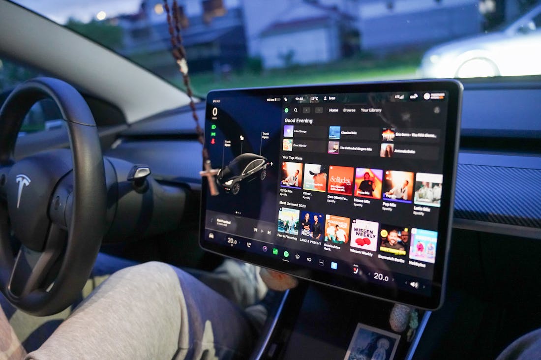 Innovative Car Technologies Redefining Safety and Comfort on the Road Image 2
