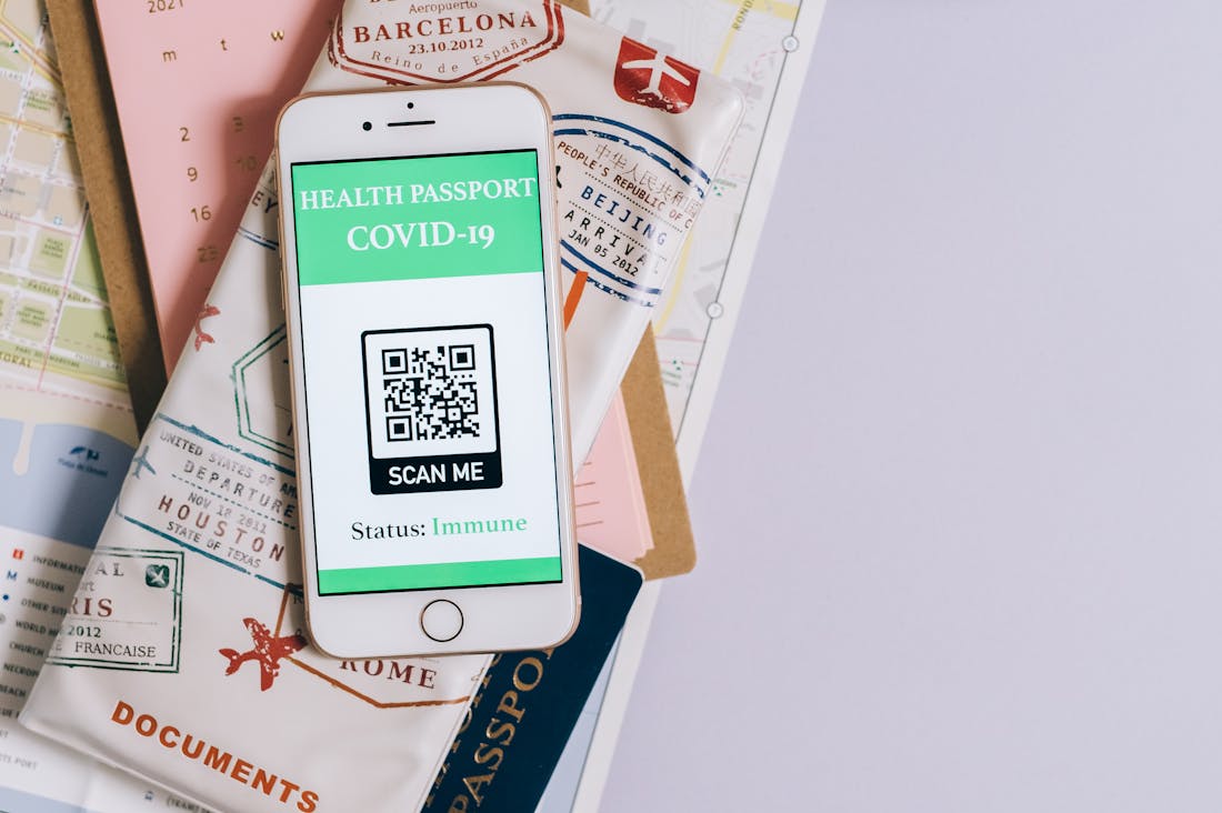 Tech-Savvy Travel: Essential Apps and Gadgets to Enhance Your Journey Experience Image 1