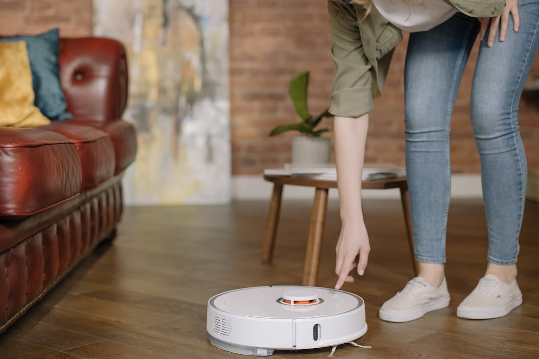 Smart Technology Innovations Revolutionizing Daily Life and Work Image 1