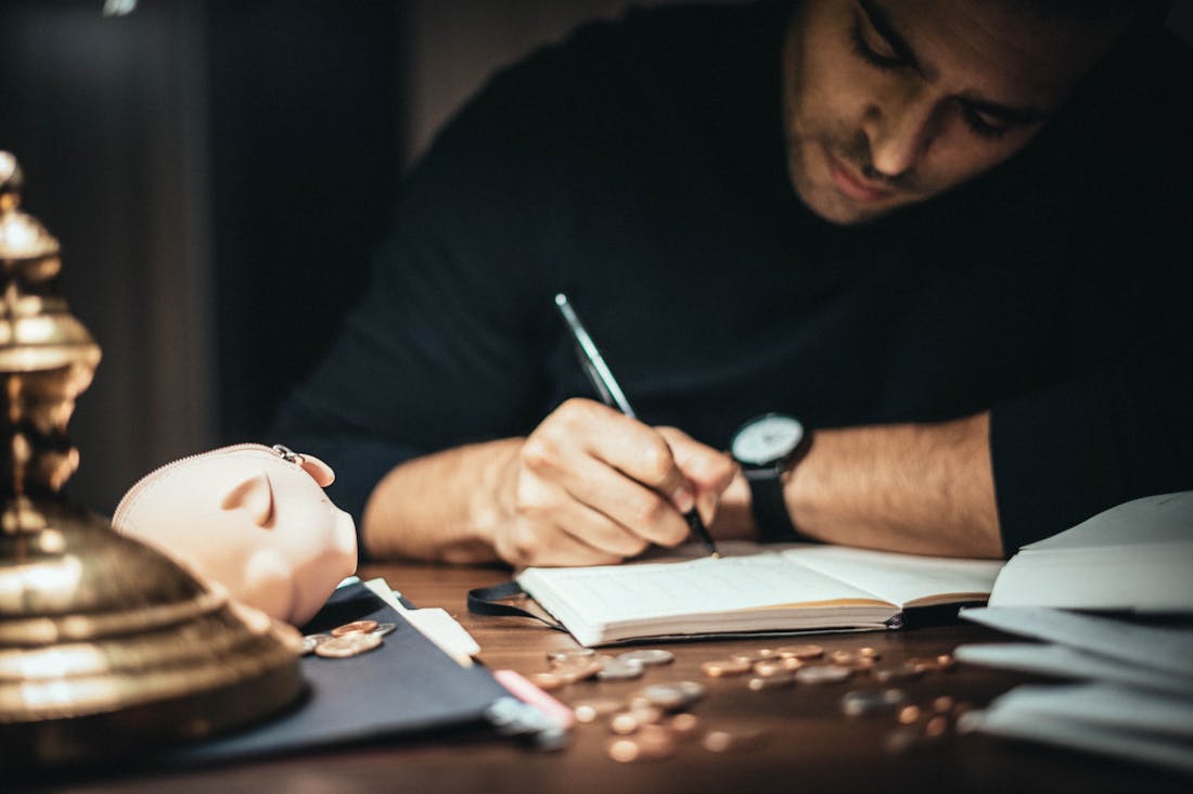 Effective Strategies for Achieving Financial Independence Image 1