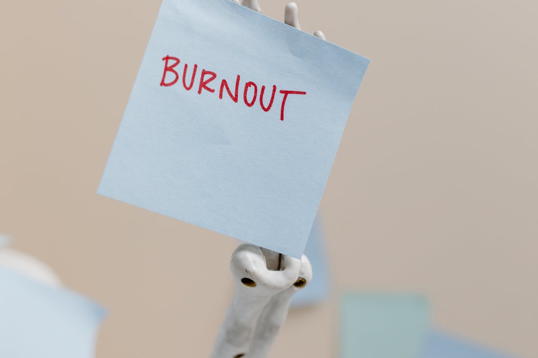 Essential Tips for Balancing Mental Health and Workplace Responsibilities Image 1