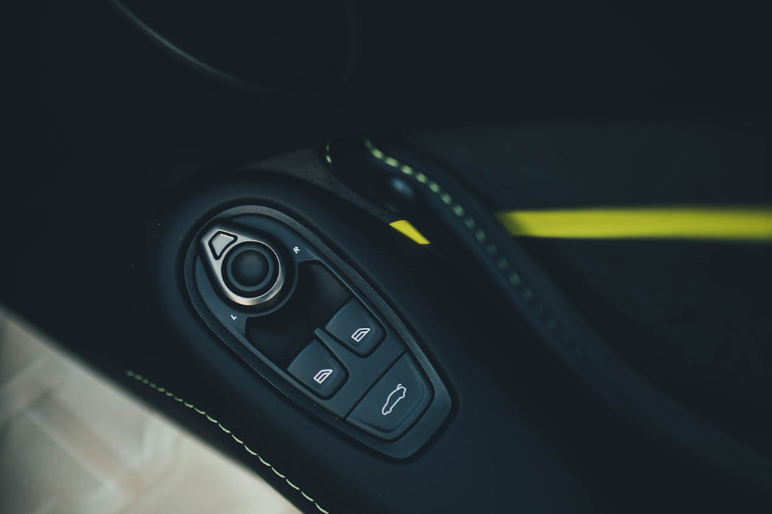 Innovative Car Technologies Shaping the Future of Driving Experiences Image 1