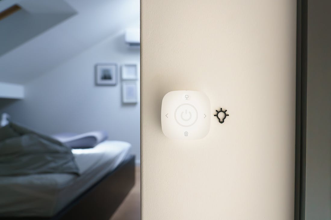 Innovative Tech Gadgets Enhancing Everyday Living Experiences Image 1