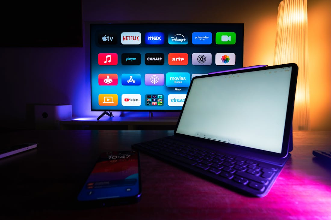 Innovative Tech Gadgets Reshaping Modern Living Image 1
