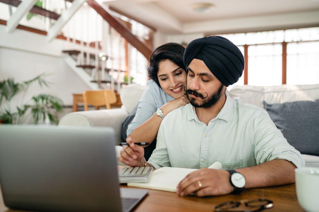 Unique Lifestyle Choices Supporting Financial Independence and Happiness Image 2